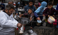 ഗസയിൽ ഇസ്രായേലിന്റെ കൂട്ടക്കൊല: ഭക്ഷണത്തിനായി കാത്തുനിന്നവർക്കു  നേരെ ആക്രമണം; 77 മരണം