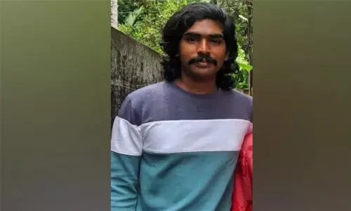 പിറന്നാൾ സമ്മാനമായി അമ്മയുമൊത്ത് ബൈക്ക് വാങ്ങാനെത്തിയ യുവാവ് ടെസ്റ്റ് ഡ്രൈവിനിടെ അപകടത്തിൽ മരിച്ചു