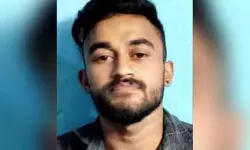 വീട്ടുവളപ്പിൽ കഞ്ചാവ് ചെടി വളർത്തിയ യുവാവ് പിടിയിൽ വീട്ടുവളപ്പിൽ കഞ്ചാവ് ചെടി വളർത്തിയ യുവാവ് പിടിയിൽ