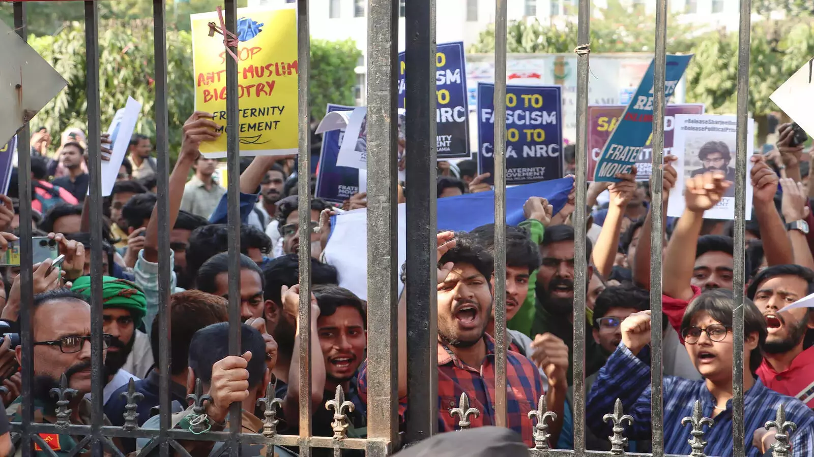 സിഎഎ ; ഡല്‍ഹി സര്‍വകലാശാലയില്‍ പ്രതിഷേധിച്ച 55 ഓളം വിദ്യാര്‍ത്ഥികള്‍ അറസ്റ്റില്‍