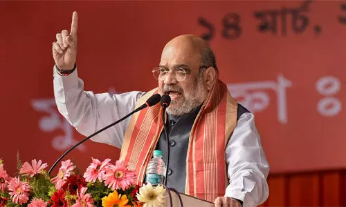 അഖണ്ഡഭാരതത്തിന്റെ ഭാഗമായിരുന്നവര്ക്ക് അഭയം നല്കേണ്ടത് കടമ; സിഎഎയെ ന്യായീകരിച്ച് അമിത് ഷാ അഖണ്ഡഭാരതത്തിന്റെ ഭാഗമായിരുന്നവര്ക്ക് അഭയം നല്കേണ്ടത് കടമ; സിഎഎയെ ന്യായീകരിച്ച് അമിത് ഷാ