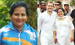 കോണ്ഗ്രസ് അംഗം പത്മിനി തോമസ് ബിജെപിയില് കോണ്ഗ്രസ് അംഗം പത്മിനി തോമസ് ബിജെപിയില്