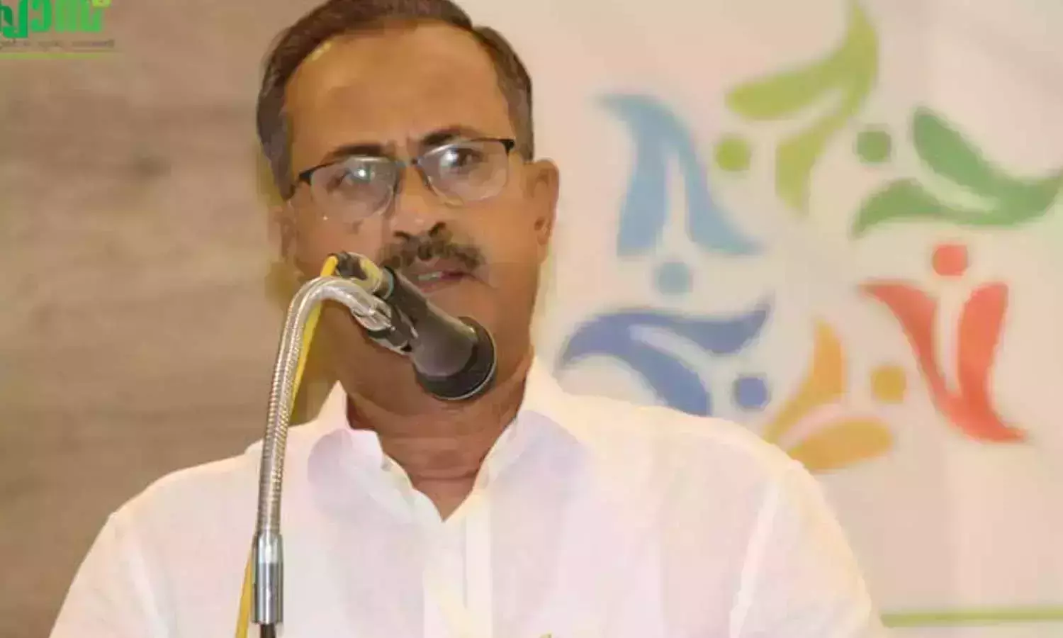 വെളളിയാഴ്ച വോട്ടെടുപ്പ് നടത്തുന്നത് വിശ്വാസികള്ക്ക് അസൗകര്യം സൃഷ്ടിക്കും: മുസ്ലിം ലീഗ് വെളളിയാഴ്ച വോട്ടെടുപ്പ് നടത്തുന്നത് വിശ്വാസികള്ക്ക് അസൗകര്യം സൃഷ്ടിക്കും: മുസ്ലിം ലീഗ്