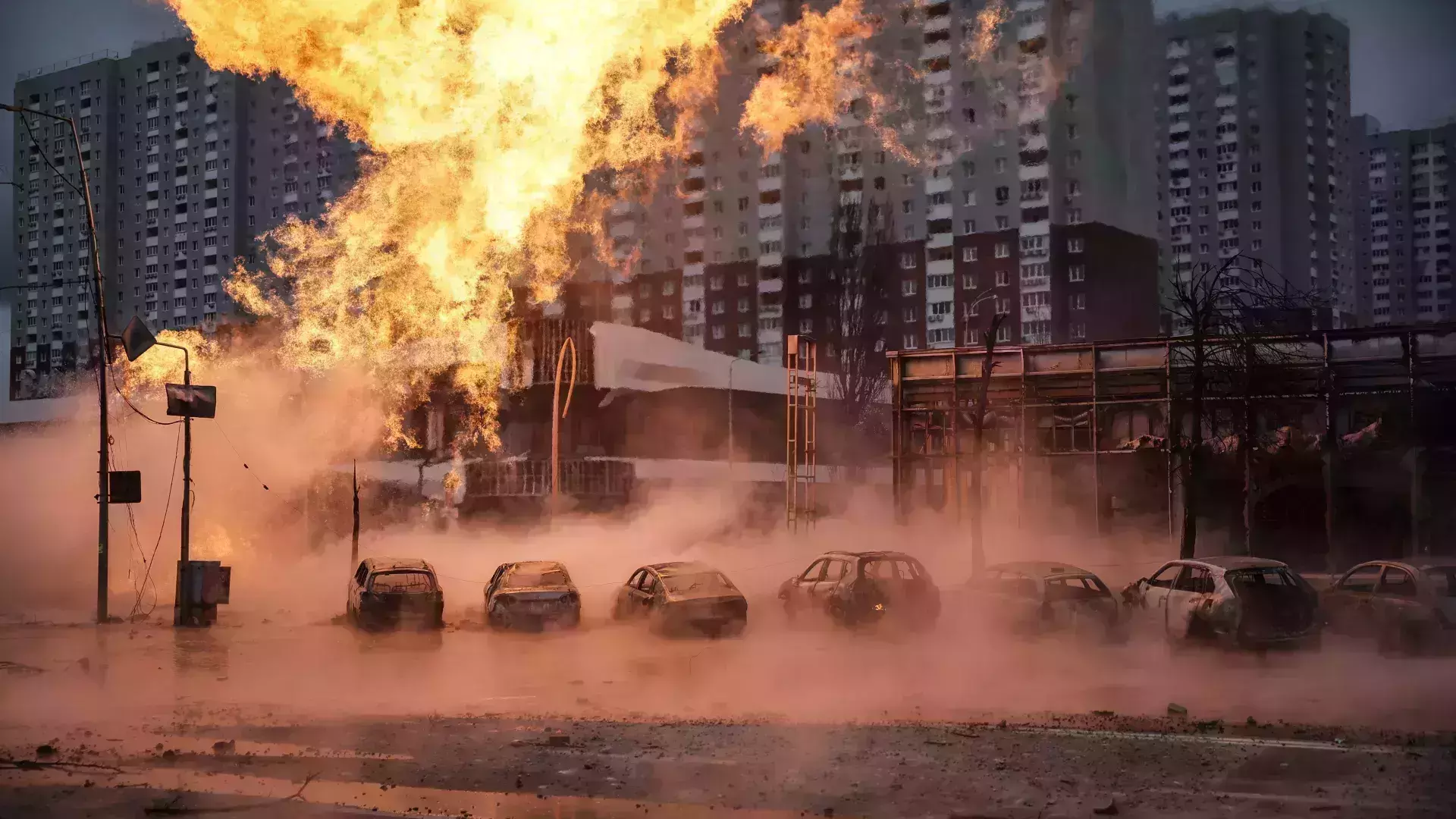 യുക്രെയ്നിനെതിരെ ആക്രമണം കടുപ്പിച്ച് റഷ്യ; മിസൈല് വര്ഷിച്ചു; 20 പേര് കൊല്ലപ്പെട്ടു യുക്രെയ്നിനെതിരെ ആക്രമണം കടുപ്പിച്ച് റഷ്യ; മിസൈല് വര്ഷിച്ചു; 20 പേര് കൊല്ലപ്പെട്ടു