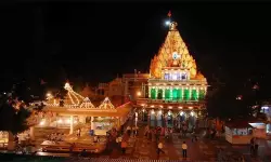 മഹാകാൽ ക്ഷേത്രത്തിലെ തീപിടിത്തം; രംഗപഞ്ചമി പൂജയ്ക്ക് പുറത്ത് നിന്നുള്ള നിറങ്ങൾ വിലക്കി