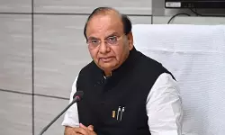 കെജ്‌രിവാള്‍ ജയിലില്‍നിന്ന് ഭരിക്കില്ലെന്ന് ഡല്‍ഹി ലഫ്റ്റനന്റ് ഗവര്‍ണര്‍ വി കെ സക്‌സേന