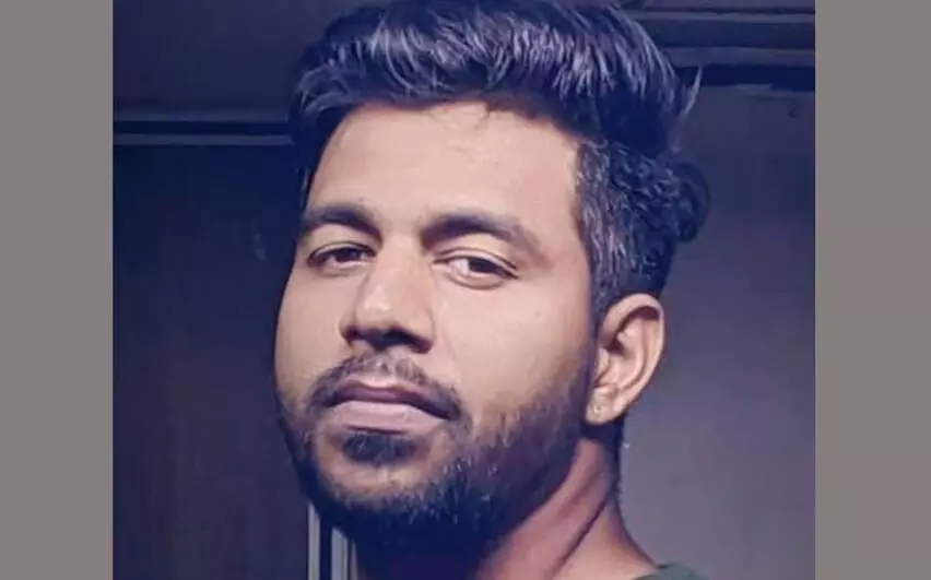 പോലിസ് സ്‌റ്റേഷനുമുന്നില്‍ പെട്രോളൊഴിച്ച് തീകൊളുത്തിയ യുവാവ് മരിച്ചു