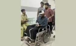 വി ജോയിയുടെ പോസ്റ്റര്‍ നശിപ്പിച്ച തര്‍ക്കം; ഡിവൈഎഫ്‌ഐ പ്രവര്‍ത്തകനെ വീടുകയറി വെട്ടി ആര്‍എസ്എസ് പ്രവര്‍ത്തകര്‍