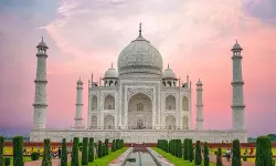 താജ്മഹൽ ശിവക്ഷേത്രമായി പ്രഖ്യാപിക്കണം; യു പി കോടതിയിൽ പുതിയ ഹരജി താജ്മഹൽ ശിവക്ഷേത്രമായി പ്രഖ്യാപിക്കണം; യു പി കോടതിയിൽ പുതിയ ഹരജി