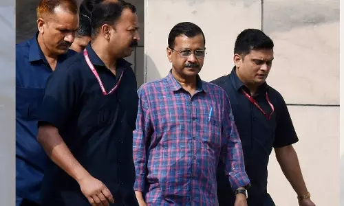 കെജ് രിവാളിന്റെ ഇ ഡി കസ്റ്റഡി നാലുദിവസം കൂടി നീട്ടി; കോടതിയില് സ്വയം വാദങ്ങള് ഉന്നയിച്ചു കെജ് രിവാളിന്റെ ഇ ഡി കസ്റ്റഡി നാലുദിവസം കൂടി നീട്ടി; കോടതിയില് സ്വയം വാദങ്ങള് ഉന്നയിച്ചു