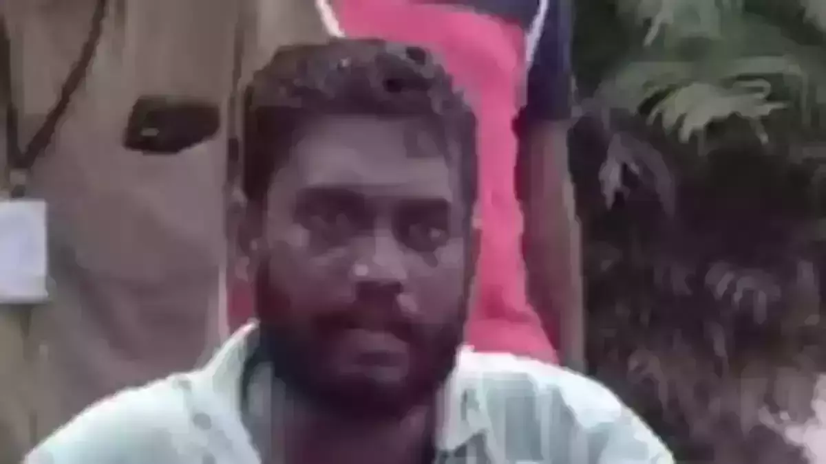 മൂവാറ്റുപുഴ ജനറല് ആശുപത്രിയില് യുവതിയെ കുത്തിക്കൊന്നു മൂവാറ്റുപുഴ ജനറല് ആശുപത്രിയില് യുവതിയെ കുത്തിക്കൊന്നു