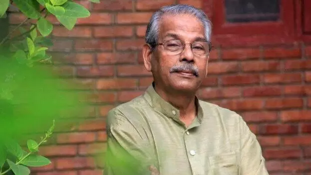 കേന്ദ്രമന്ത്രി ഫെസ്റ്റിവല് ഉദ്ഘാടനം ചെയ്തതില് പ്രതിഷേധം; സി രാധാകൃഷ്ണന് കേന്ദ്രസാഹിത്യ അക്കാദമി വിശിഷ്ടാംഗത്വം രാജിവച്ചു കേന്ദ്രമന്ത്രി ഫെസ്റ്റിവല് ഉദ്ഘാടനം ചെയ്തതില് പ്രതിഷേധം; സി രാധാകൃഷ്ണന് കേന്ദ്രസാഹിത്യ അക്കാദമി വിശിഷ്ടാംഗത്വം രാജിവച്ചു