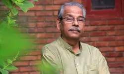 കേന്ദ്രമന്ത്രി ഫെസ്റ്റിവല് ഉദ്ഘാടനം ചെയ്തതില് പ്രതിഷേധം; സി രാധാകൃഷ്ണന് കേന്ദ്രസാഹിത്യ അക്കാദമി വിശിഷ്ടാംഗത്വം രാജിവച്ചു കേന്ദ്രമന്ത്രി ഫെസ്റ്റിവല് ഉദ്ഘാടനം ചെയ്തതില് പ്രതിഷേധം; സി രാധാകൃഷ്ണന് കേന്ദ്രസാഹിത്യ അക്കാദമി വിശിഷ്ടാംഗത്വം രാജിവച്ചു