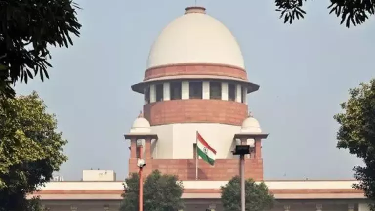 ഉത്തര്പ്രദേശിലെ മദ്റസാ നിയമം റദ്ദാക്കിയ ഹൈക്കോടതി വിധി സ്റ്റേ ചെയ്ത് സുപ്രിം കോടതി ഉത്തര്പ്രദേശിലെ മദ്റസാ നിയമം റദ്ദാക്കിയ ഹൈക്കോടതി വിധി സ്റ്റേ ചെയ്ത് സുപ്രിം കോടതി