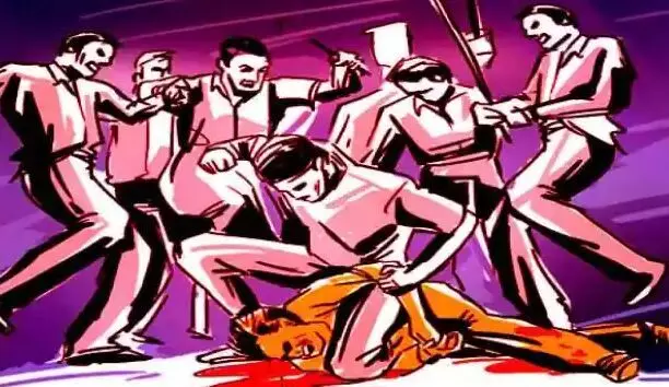 യുപിയില് ദലിത് യുവാവിനെ ക്രൂരമായി തല്ലിക്കൊന്ന സംഭവം; പ്രതിക്ക് വധശിക്ഷ നല്കണമെന്ന് കുടുംബം യുപിയില് ദലിത് യുവാവിനെ ക്രൂരമായി തല്ലിക്കൊന്ന സംഭവം; പ്രതിക്ക് വധശിക്ഷ നല്കണമെന്ന് കുടുംബം