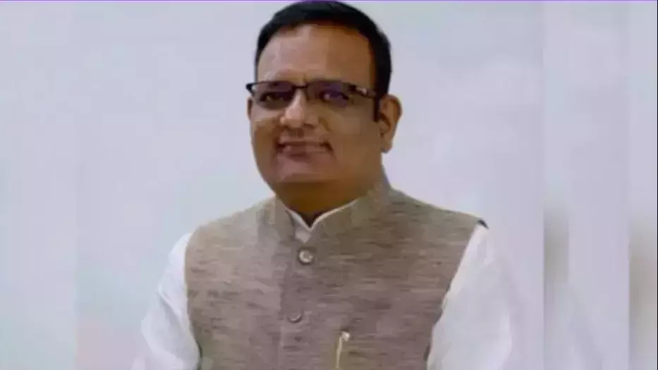 അഴിമതിയുടെ പേരില് എഎപി വിട്ട് രാജ്കുമാര് ആനന്ദ് അഴിമതിയുടെ പേരില് എഎപി വിട്ട് രാജ്കുമാര് ആനന്ദ്