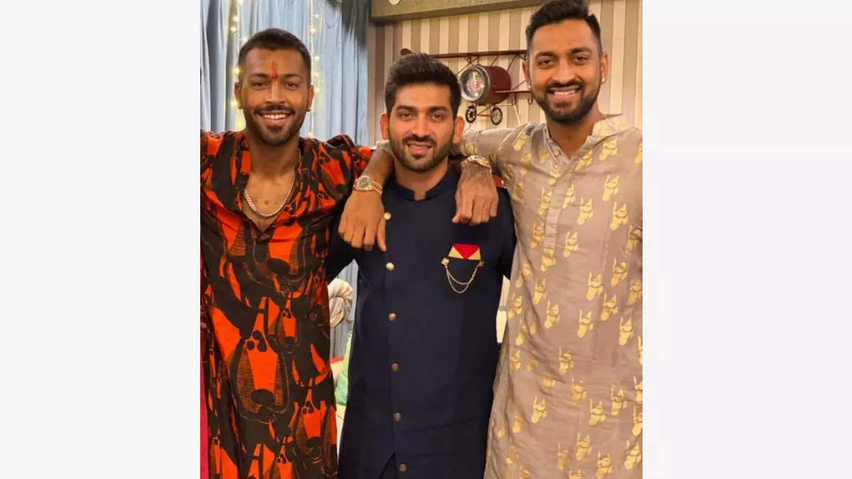 ഹാര്ദ്ദിക്കിന്റെയും ക്രുണാലിന്റെയും പണം തട്ടിയെടുത്തു; അര്ദ്ധ സഹോദരന് അറസ്റ്റില് ഹാര്ദ്ദിക്കിന്റെയും ക്രുണാലിന്റെയും പണം തട്ടിയെടുത്തു; അര്ദ്ധ സഹോദരന് അറസ്റ്റില്