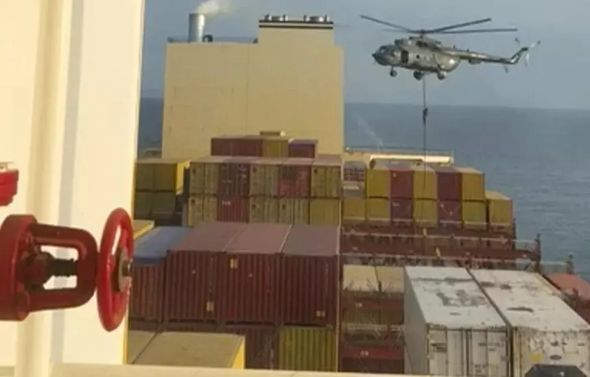 ഇസ്രായേല് ബന്ധമുള്ള കപ്പല് ഇറാന് പിടിച്ചെടുത്തു ഇസ്രായേല് ബന്ധമുള്ള കപ്പല് ഇറാന് പിടിച്ചെടുത്തു