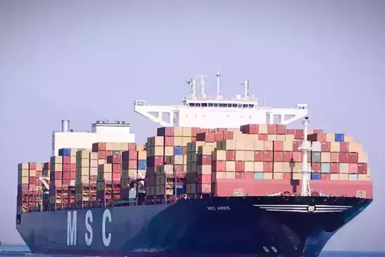 ഇറാന്‍ പിടിച്ചെടുത്ത ഇസ്രായേല്‍ കപ്പലില്‍ മലയാളികളടക്കം 17 ഇന്ത്യക്കാര്‍