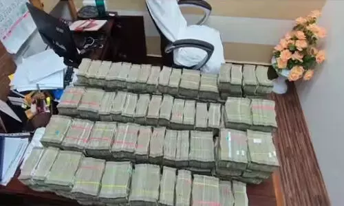 തിരഞ്ഞെടുപ്പ് കമ്മീഷന് ഇതുവരെ പിടിച്ചത് 4650 കോടി; കേരളത്തില് നിന്ന് 53 കോടി തിരഞ്ഞെടുപ്പ് കമ്മീഷന് ഇതുവരെ പിടിച്ചത് 4650 കോടി; കേരളത്തില് നിന്ന് 53 കോടി