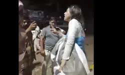 ഫലസ്തീന്‍ അനുകൂല ബോര്‍ഡ് നശിപ്പിച്ച സംഭവം: പ്രതിഷേധത്തിനൊടുവില്‍ വിദേശവനിതകള്‍ക്കെതിരേ കേസെടുത്ത് പോലിസ്