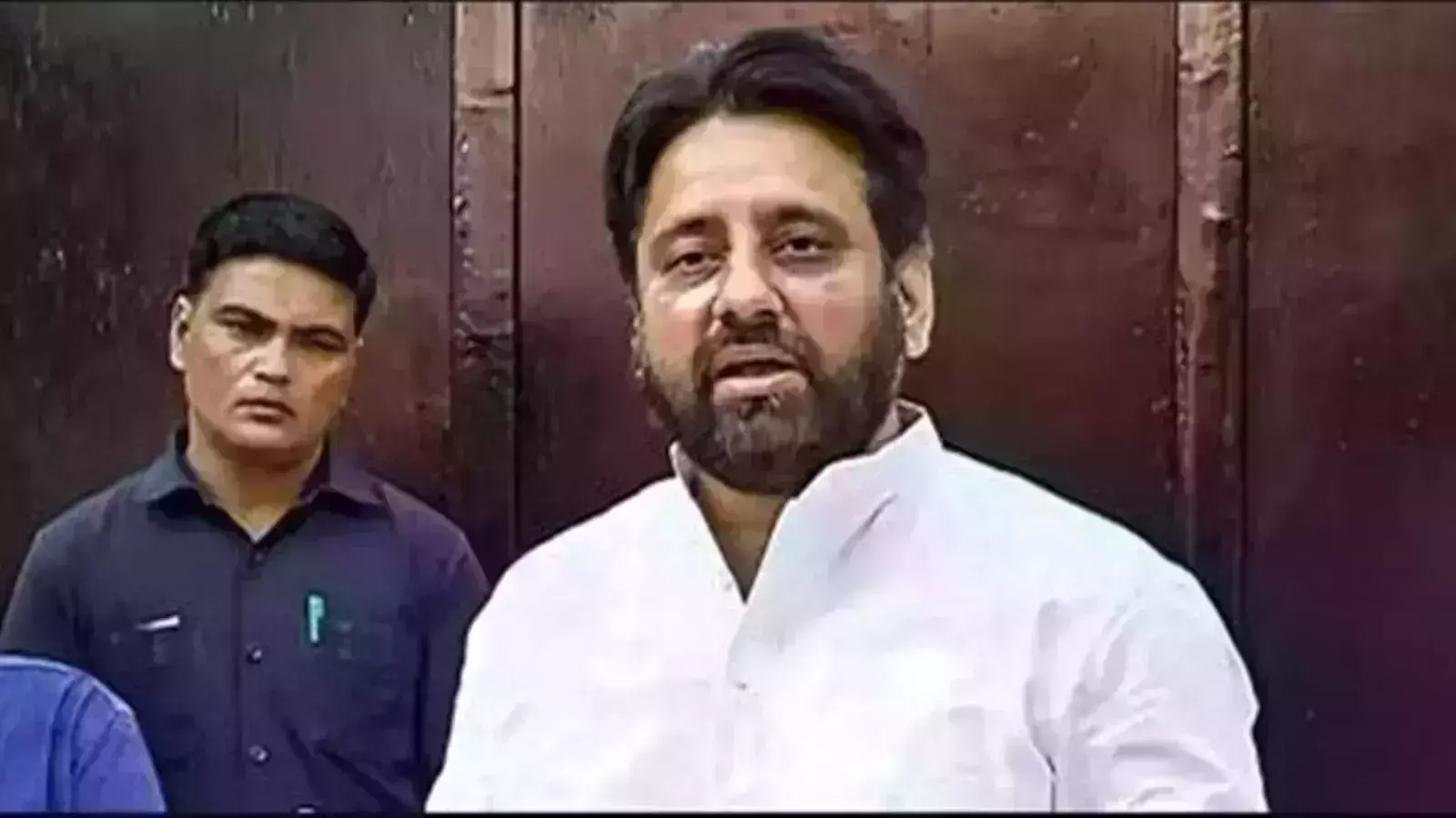 വീണ്ടും ഇഡി ; ആം ആദ്മി എംഎല്എ അമാനത്തുള്ള ഖാന് അറസ്റ്റില് വീണ്ടും ഇഡി ; ആം ആദ്മി എംഎല്എ അമാനത്തുള്ള ഖാന് അറസ്റ്റില്
