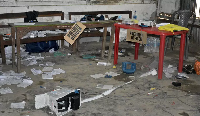 തിരഞ്ഞെടുപ്പിനിടയിലെ ആക്രമണ സംഭവങ്ങള്; മണിപ്പൂരില് 11 ബൂത്തുകളില് ഇന്ന് റീപോളിങ് തിരഞ്ഞെടുപ്പിനിടയിലെ ആക്രമണ സംഭവങ്ങള്; മണിപ്പൂരില് 11 ബൂത്തുകളില് ഇന്ന് റീപോളിങ്