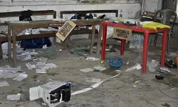 തിരഞ്ഞെടുപ്പിനിടയിലെ ആക്രമണ സംഭവങ്ങള്; മണിപ്പൂരില് 11 ബൂത്തുകളില് ഇന്ന് റീപോളിങ് തിരഞ്ഞെടുപ്പിനിടയിലെ ആക്രമണ സംഭവങ്ങള്; മണിപ്പൂരില് 11 ബൂത്തുകളില് ഇന്ന് റീപോളിങ്