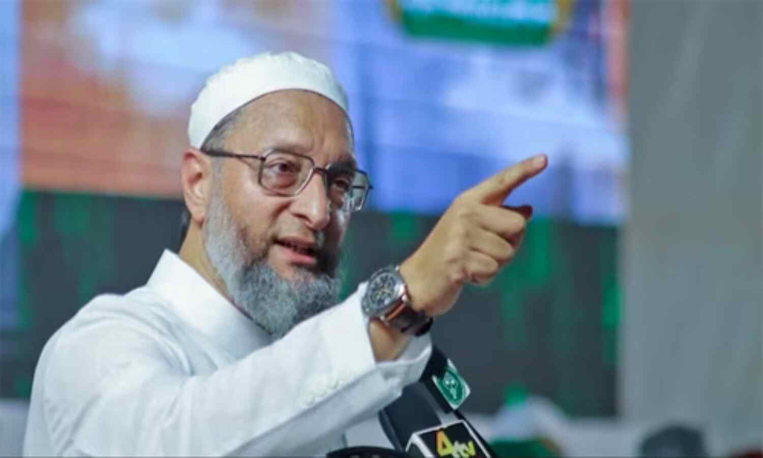 പ്രധാനമന്ത്രി മുസ്ലിംകള്ക്കെതിരെ വിദ്വേഷ പ്രചാരണം നടത്തുന്നു; രാജ്യത്ത് കലാപമുണ്ടായാല് ഉത്തരവാദി അദ്ദേഹം മാത്രം: ഉവൈസി പ്രധാനമന്ത്രി മുസ്ലിംകള്ക്കെതിരെ വിദ്വേഷ പ്രചാരണം നടത്തുന്നു; രാജ്യത്ത് കലാപമുണ്ടായാല് ഉത്തരവാദി അദ്ദേഹം മാത്രം: ഉവൈസി