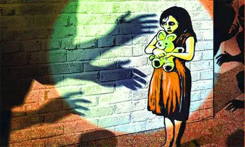 പ്രായപൂര്ത്തിയാകാത്ത വിദ്യാര്ഥിനിയെ പീഡിപ്പിച്ച സംഭവം; പ്രതി അറസ്റ്റില് പ്രായപൂര്ത്തിയാകാത്ത വിദ്യാര്ഥിനിയെ പീഡിപ്പിച്ച സംഭവം; പ്രതി അറസ്റ്റില്
