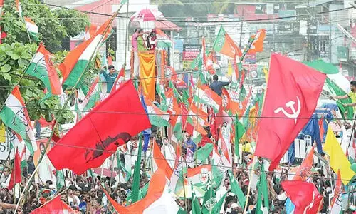 ലോക്സഭാ തിരഞ്ഞെടുപ്പില് കേരളം നാളെ വിധിയെഴുതും;ഇന്ന് നിശബ്ദ പ്രചാരണം ലോക്സഭാ തിരഞ്ഞെടുപ്പില് കേരളം നാളെ വിധിയെഴുതും;ഇന്ന് നിശബ്ദ പ്രചാരണം