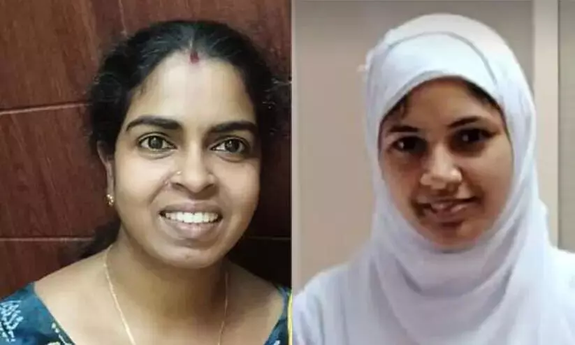 ഒമാനില് വാഹനാപകടം: രണ്ട് മലയാളികള് ഉള്പ്പെടെ മൂന്ന് നഴ്സുമാര് മരിച്ചു ഒമാനില് വാഹനാപകടം: രണ്ട് മലയാളികള് ഉള്പ്പെടെ മൂന്ന് നഴ്സുമാര് മരിച്ചു
