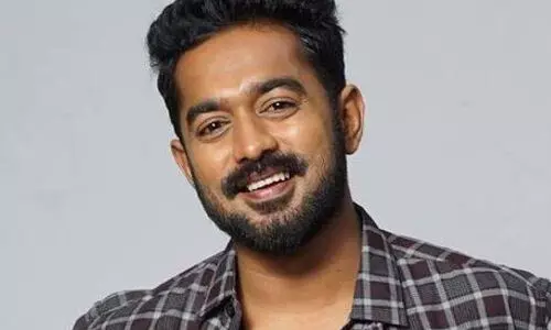 വോട്ട് ചെയ്യുക എന്നത് ഓരോ പൗരന്റെയും അവകാശവും കടമയുമാണെന്ന് നടന്‍ ആസിഫ് അലി