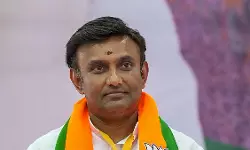 കര്‍ണാടകയില്‍ 4.8 കോടി രൂപ പിടിച്ചെടുത്തു; ബിജെപി സ്ഥാനാര്‍ഥിക്കെതിരേ കേസ്