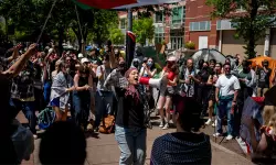 യുഎസ് കാംപസുകളിലെ ഇസ്രായേല്‍ വിരുദ്ധ പ്രക്ഷോഭം: ഹാര്‍വാഡില്‍ ഫലസ്തീന്‍ പതാക ഉയര്‍ത്തി