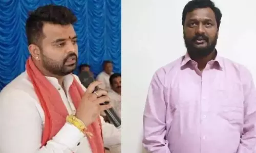 പ്രജ്വല് രേവണ്ണയുമായി ബന്ധപ്പെട്ട ലൈംഗികാതിക്രമ കേസിലെ സ്ത്രീയെ കാണ്മാനില്ല പ്രജ്വല് രേവണ്ണയുമായി ബന്ധപ്പെട്ട ലൈംഗികാതിക്രമ കേസിലെ സ്ത്രീയെ കാണ്മാനില്ല