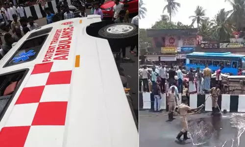മഞ്ചേശ്വരത്ത് ആംബുലന്സും കാറും കൂട്ടിയിടിച്ച് മൂന്ന് മരണം മഞ്ചേശ്വരത്ത് ആംബുലന്സും കാറും കൂട്ടിയിടിച്ച് മൂന്ന് മരണം