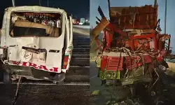 മുംബൈ-പൂനെ എക്സ്പ്രസ് വേയില് അപകടം; മൂന്ന് മരണം മുംബൈ-പൂനെ എക്സ്പ്രസ് വേയില് അപകടം; മൂന്ന് മരണം