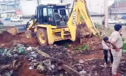 സ്വകാര്യ വസ്തുവിൽ പഞ്ചായത്ത്​ അധികൃതർ മാലിന്യം കുഴിച്ചിട്ടെന്ന് പരാതി
