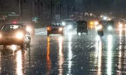 മഴക്കാലമാണ്...; റോഡില്‍ അല്‍പം ശ്രദ്ധയാവാം