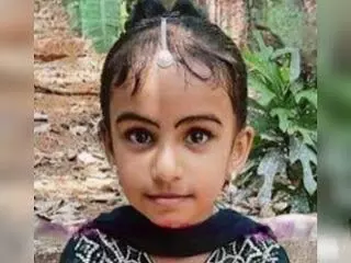അമീബിക് മസ്തിഷ്ക ജ്വരം; ചികില്സയിലായിരുന്ന അഞ്ചുവയസ്സുകാരി മരിച്ചു അമീബിക് മസ്തിഷ്ക ജ്വരം; ചികില്സയിലായിരുന്ന അഞ്ചുവയസ്സുകാരി മരിച്ചു