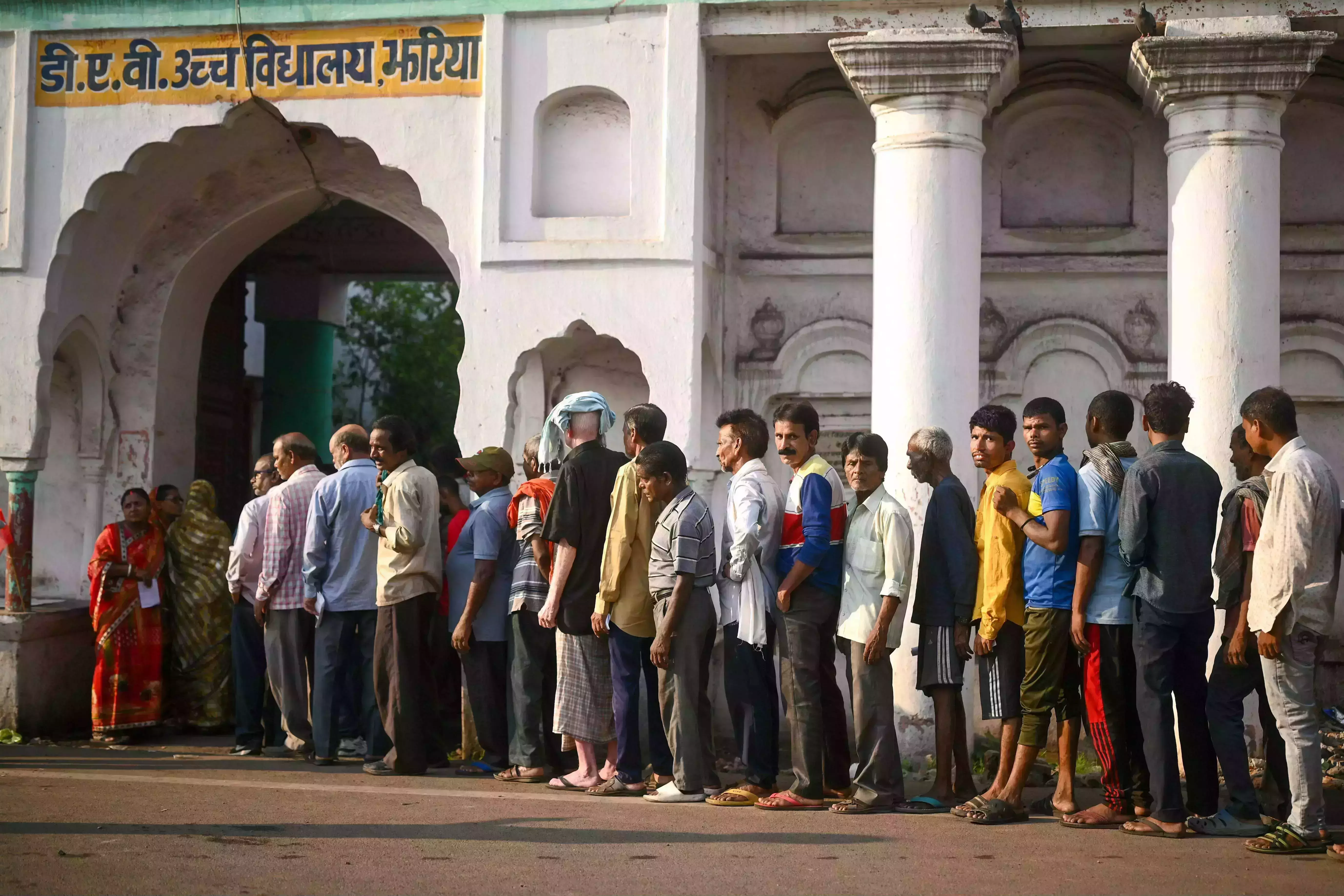 ആറാം ഘട്ട ലോക്‌സഭ തിരഞ്ഞെടുപ്പ്: വോട്ടെടുപ്പ് ആരംഭിച്ചു