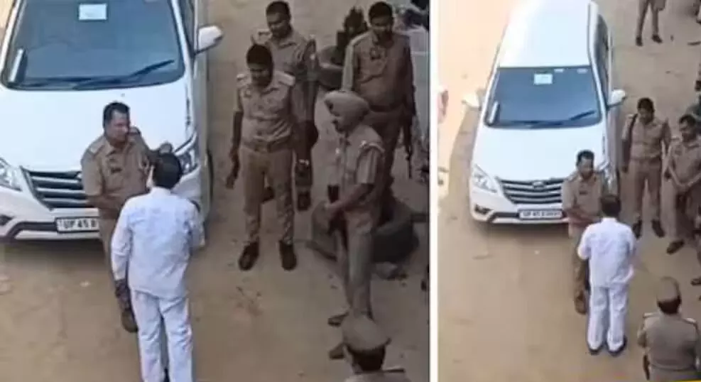 തിരഞ്ഞെടുപ്പിനിടെ ഇന്‍ഡ്യ സഖ്യം സ്ഥാനാര്‍ഥിയെ വീട്ടുതടങ്കലിലാക്കി; ബിജെപി നിര്‍ദേശപ്രകാരമെന്ന് എസ്പിയും കോണ്‍ഗ്രസും(വീഡിയോ)