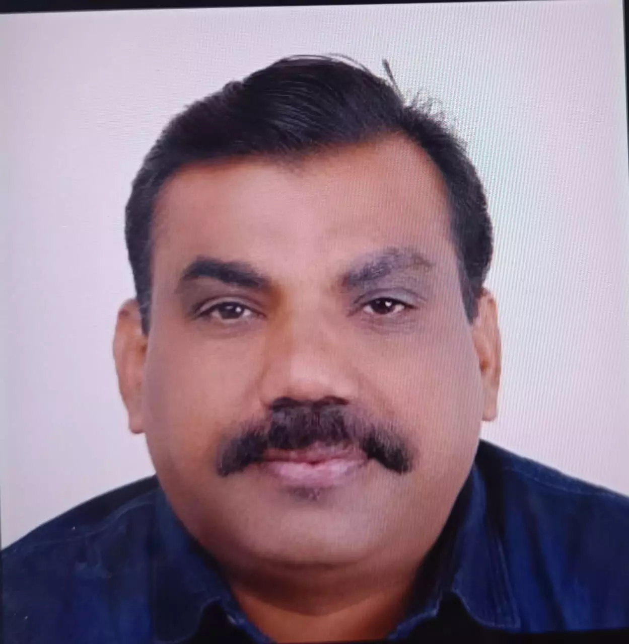 നാട്ടില് വരാന് തയ്യാറെടുക്കുന്നതിനിടെ എടവണ്ണ സ്വദേശി ദുബായില് മരിച്ചു നാട്ടില് വരാന് തയ്യാറെടുക്കുന്നതിനിടെ എടവണ്ണ സ്വദേശി ദുബായില് മരിച്ചു