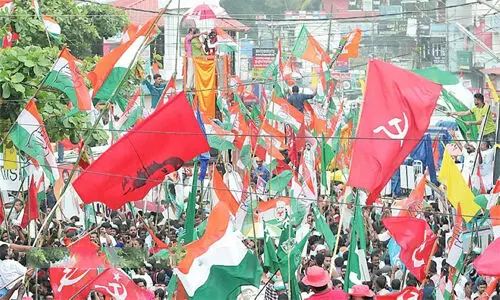 വടകരയിൽ വിജയാഹ്ലാദ പ്രകടനം ഏഴുമണി വരെ മാത്രം; സർവ്വകക്ഷി യോഗത്തിൽ തീരുമാനം വടകരയിൽ വിജയാഹ്ലാദ പ്രകടനം ഏഴുമണി വരെ മാത്രം; സർവ്വകക്ഷി യോഗത്തിൽ തീരുമാനം