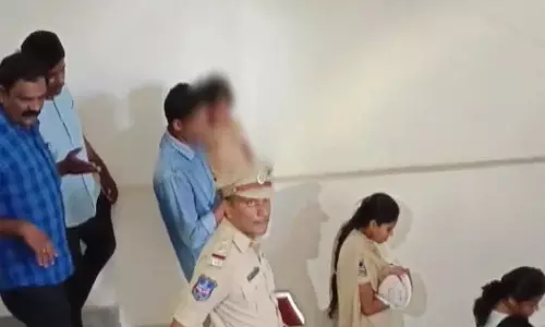 ഹൈദരാബാദില് അന്തര്സംസ്ഥാന കുട്ടിക്കടത്ത് റാക്കറ്റ് പിടിയില്; 13 കുഞ്ഞുങ്ങളെ രക്ഷപ്പെടുത്തി ഹൈദരാബാദില് അന്തര്സംസ്ഥാന കുട്ടിക്കടത്ത് റാക്കറ്റ് പിടിയില്; 13 കുഞ്ഞുങ്ങളെ രക്ഷപ്പെടുത്തി