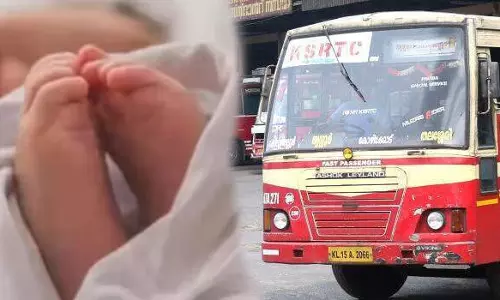 തൃശൂര് പേരാമംഗലത്ത് കെഎസ്ആര്ടിസി ബസ്സിനുള്ളില് യുവതി പ്രസവിച്ചു തൃശൂര് പേരാമംഗലത്ത് കെഎസ്ആര്ടിസി ബസ്സിനുള്ളില് യുവതി പ്രസവിച്ചു