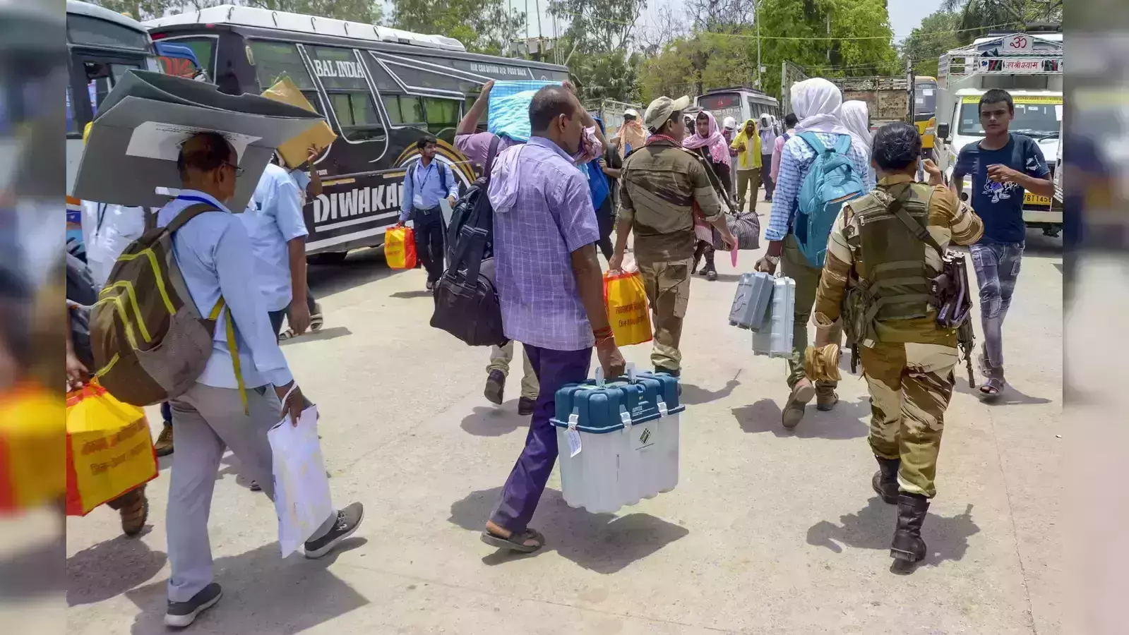 ഉത്തര്‍പ്രദേശില്‍ ഉഷ്ണതരംഗത്തില്‍ മരിച്ചത് 33 പോളിംഗ് ജീവനക്കാര്‍
