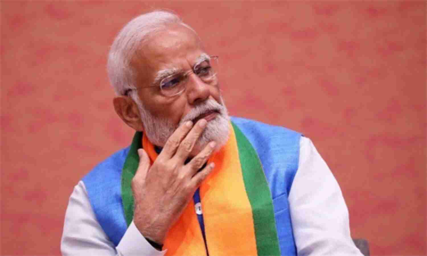 ആദ്യ റൗണ്ടിൽ പ്രധാനമന്ത്രി നരേന്ദ്ര മോദി പിന്നിൽ; ആറായിരത്തിലേറെ വോട്ടിന് കോൺഗ്രസ് മുന്നിൽ ആദ്യ റൗണ്ടിൽ പ്രധാനമന്ത്രി നരേന്ദ്ര മോദി പിന്നിൽ; ആറായിരത്തിലേറെ വോട്ടിന് കോൺഗ്രസ് മുന്നിൽ