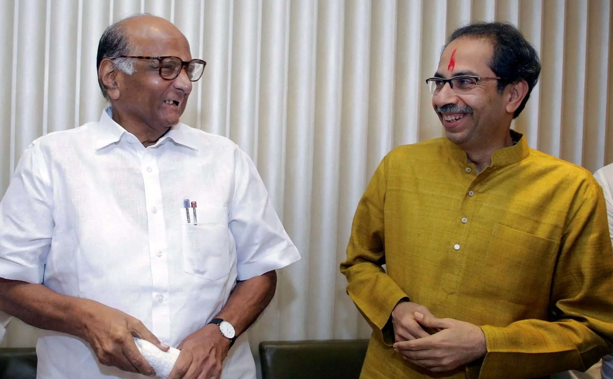 മഹാരാഷ്ട്രയില് ബിജെപിക്ക് വീഴ്ച; പാര്ട്ടി പിളര്ത്തിയിട്ടും അജയ്യരായി ഉദ്ധവ് താക്കറെയും ശരത് പവാറും മഹാരാഷ്ട്രയില് ബിജെപിക്ക് വീഴ്ച; പാര്ട്ടി പിളര്ത്തിയിട്ടും അജയ്യരായി ഉദ്ധവ് താക്കറെയും ശരത് പവാറും